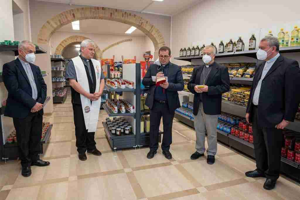 L’inaugurazione dell’Emporio della Solidarietà “Don Felice Canelli” (Foto di Don Nico D'Amicis).