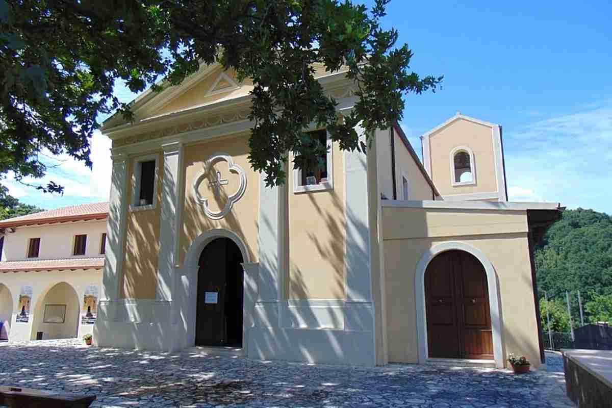 Santuario fronte