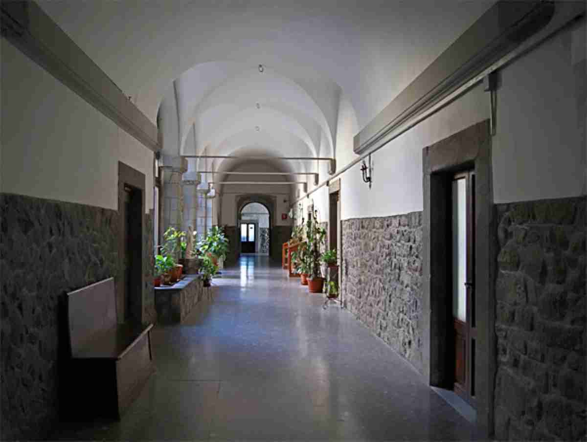 Monastero corridoio