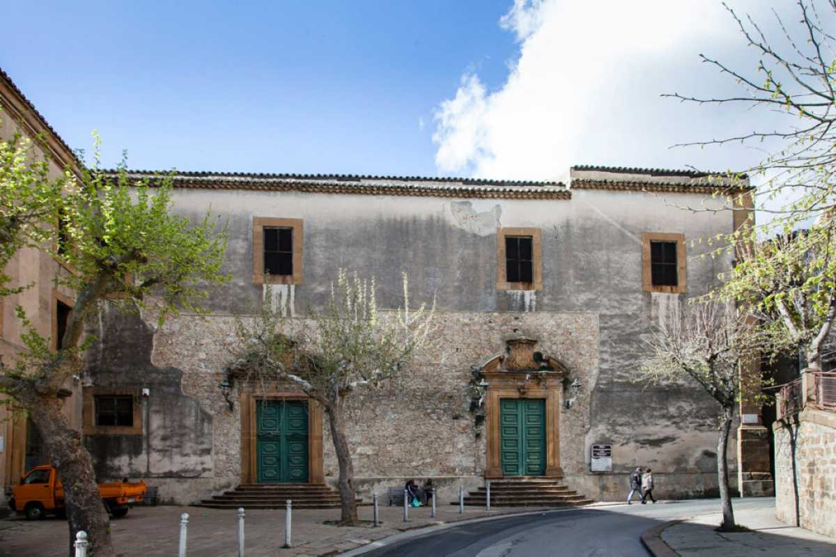 Chiesa fronte