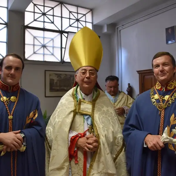 il Principe Don Jaime di Borbone delle Due Sicilie e Landaluce con il Cardinale Dominique Mamberti e Don Pedro di Borbone delle Due Sicilie e Orléans