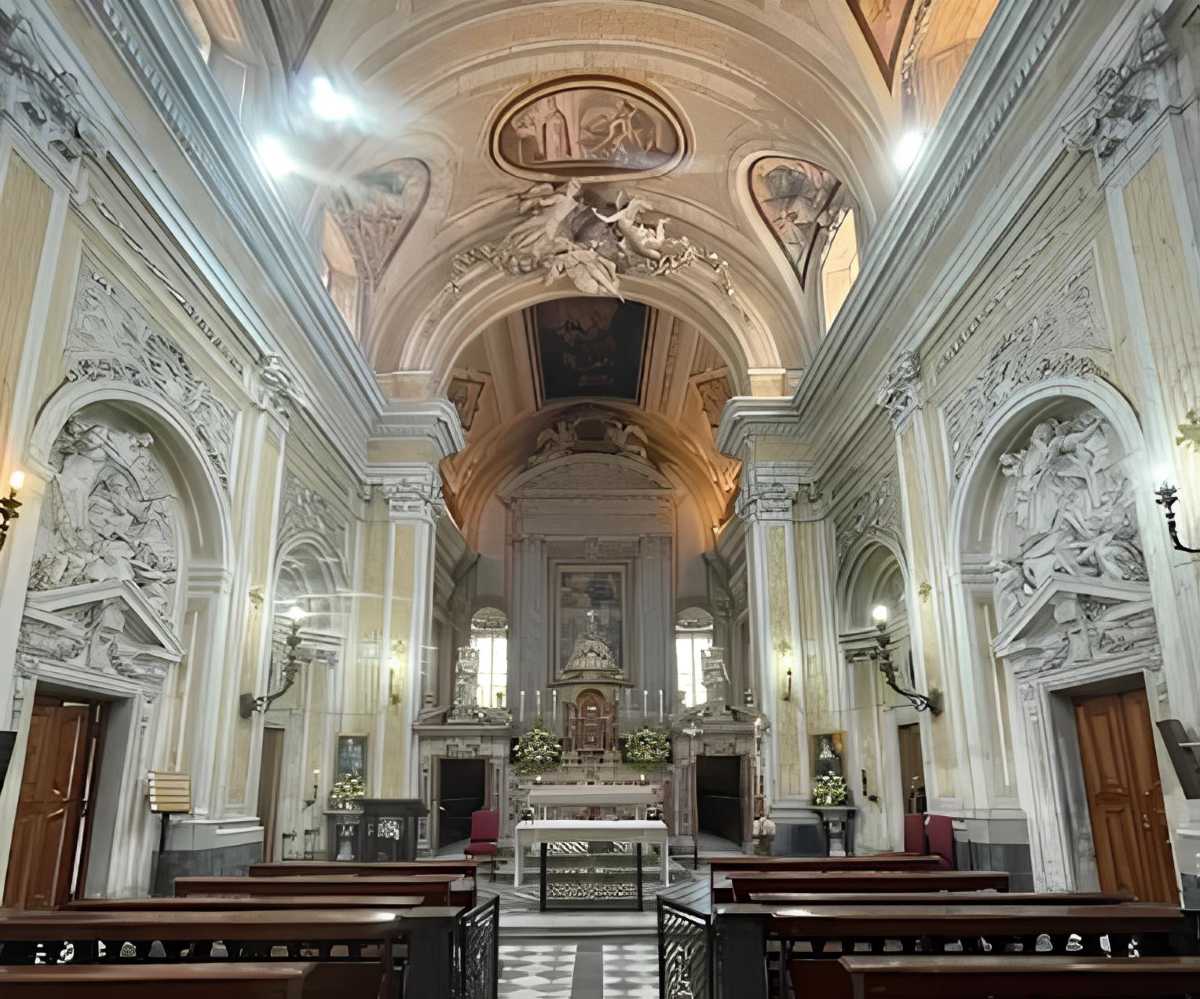 Chiesa interno