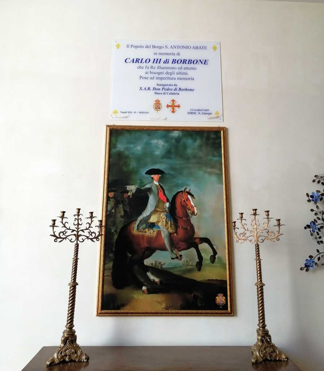 Quadro di Re Carlo di Borbone e targa