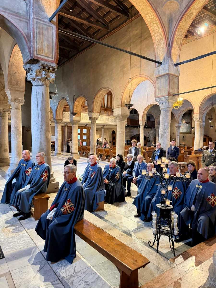 Partecipanti durante la Messa