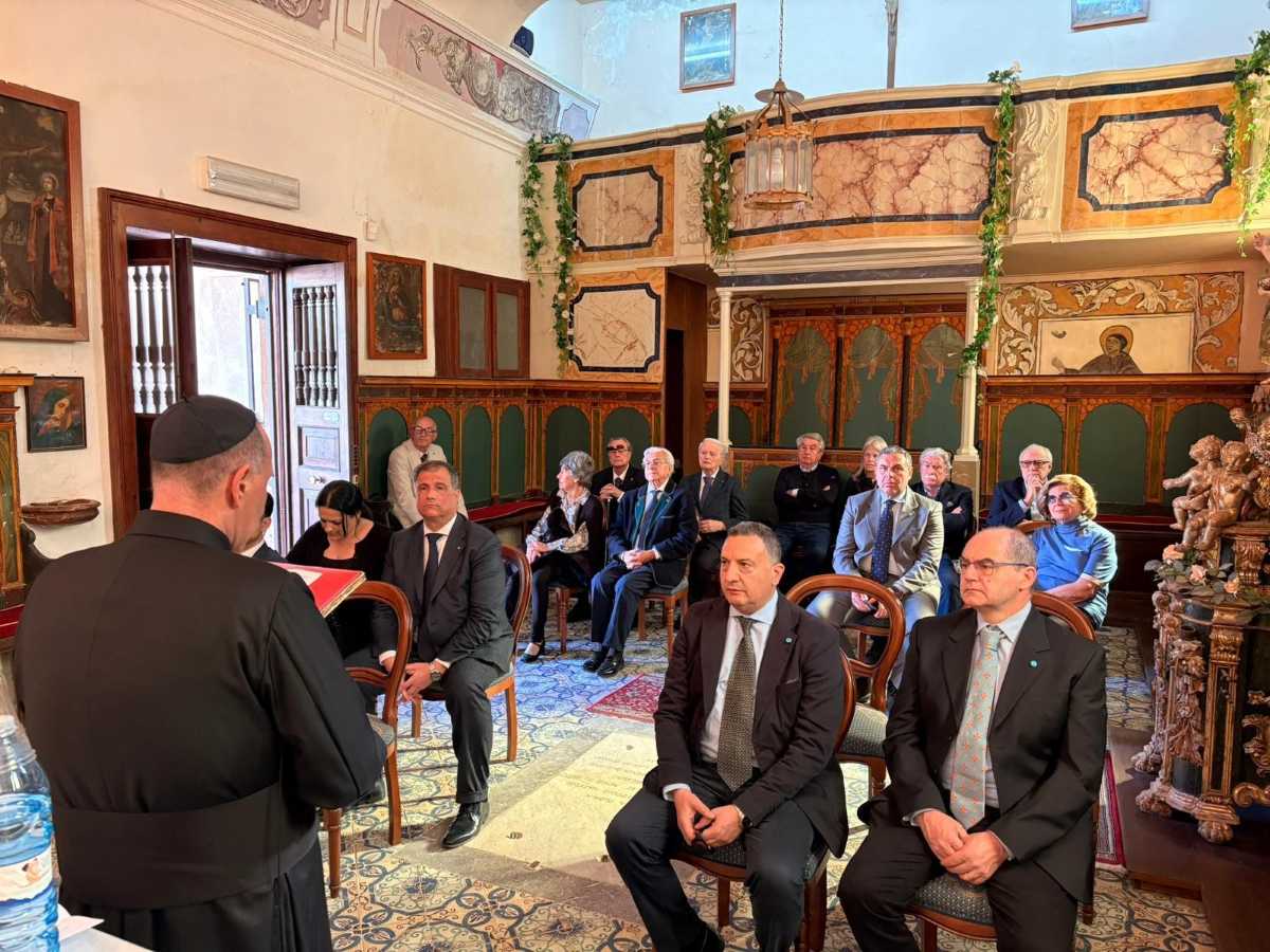 Don Damiano La Rosa con i partecipanti