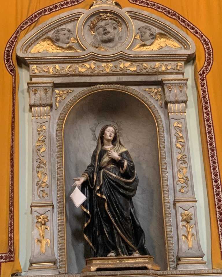 Chiesa interno