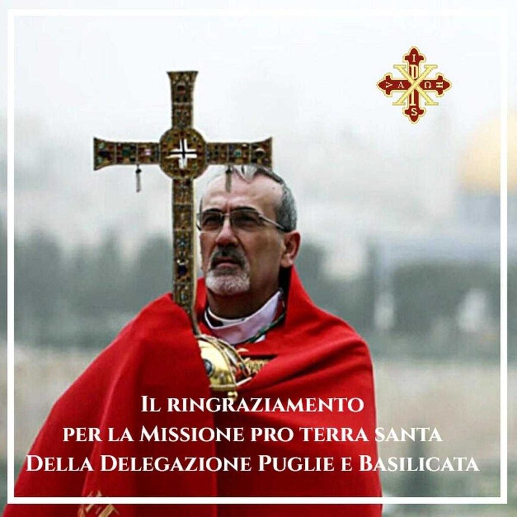 Cardinal Pizzaballa con la croce