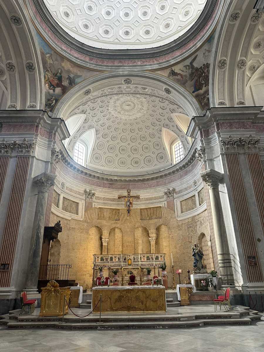 Basilica interno