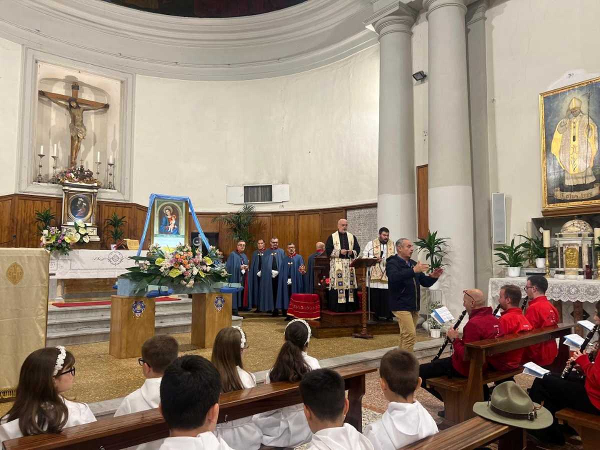 Prima della Processione in chiesa