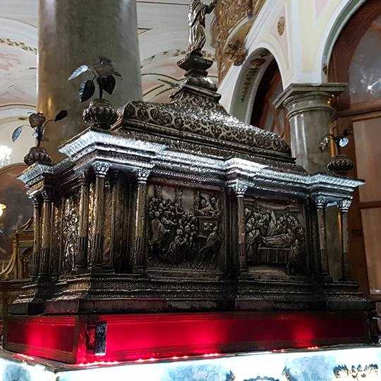 Urna nella chiesa