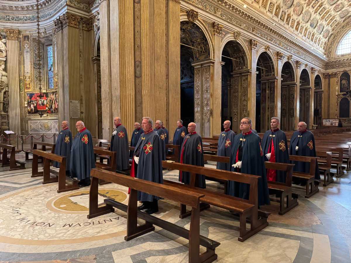 Cavalieri in chiesa