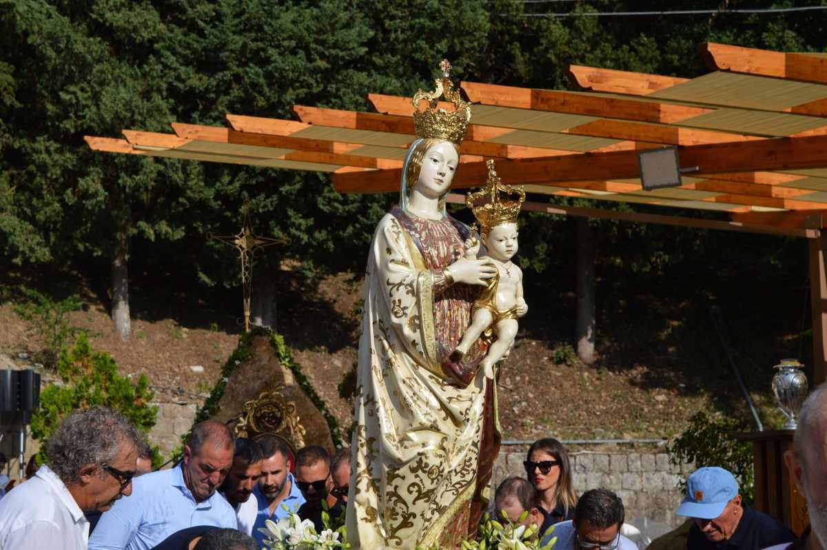Statua della Madonna