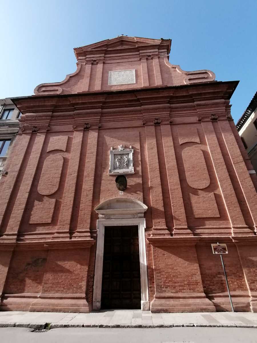 Facciata della chiesa