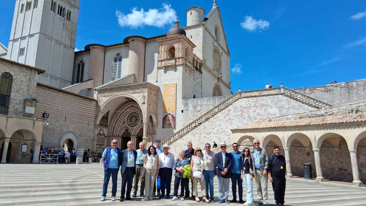 Davanti alla Basilica di San Francesco