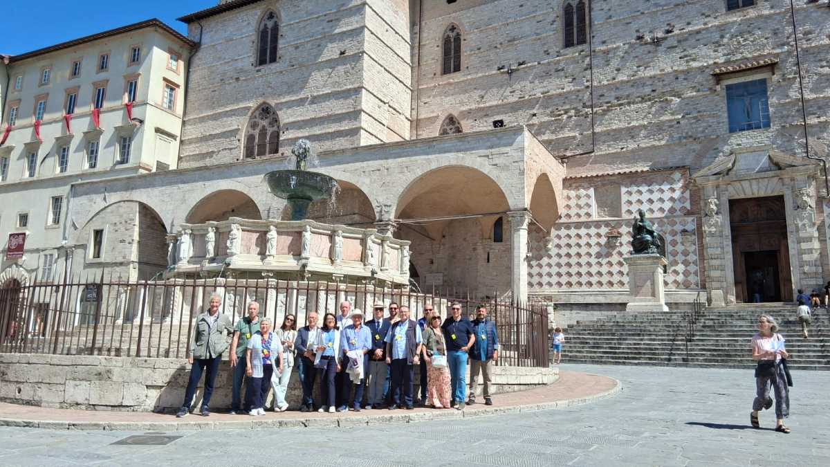 Davanti alla Cattedrale di Perugia