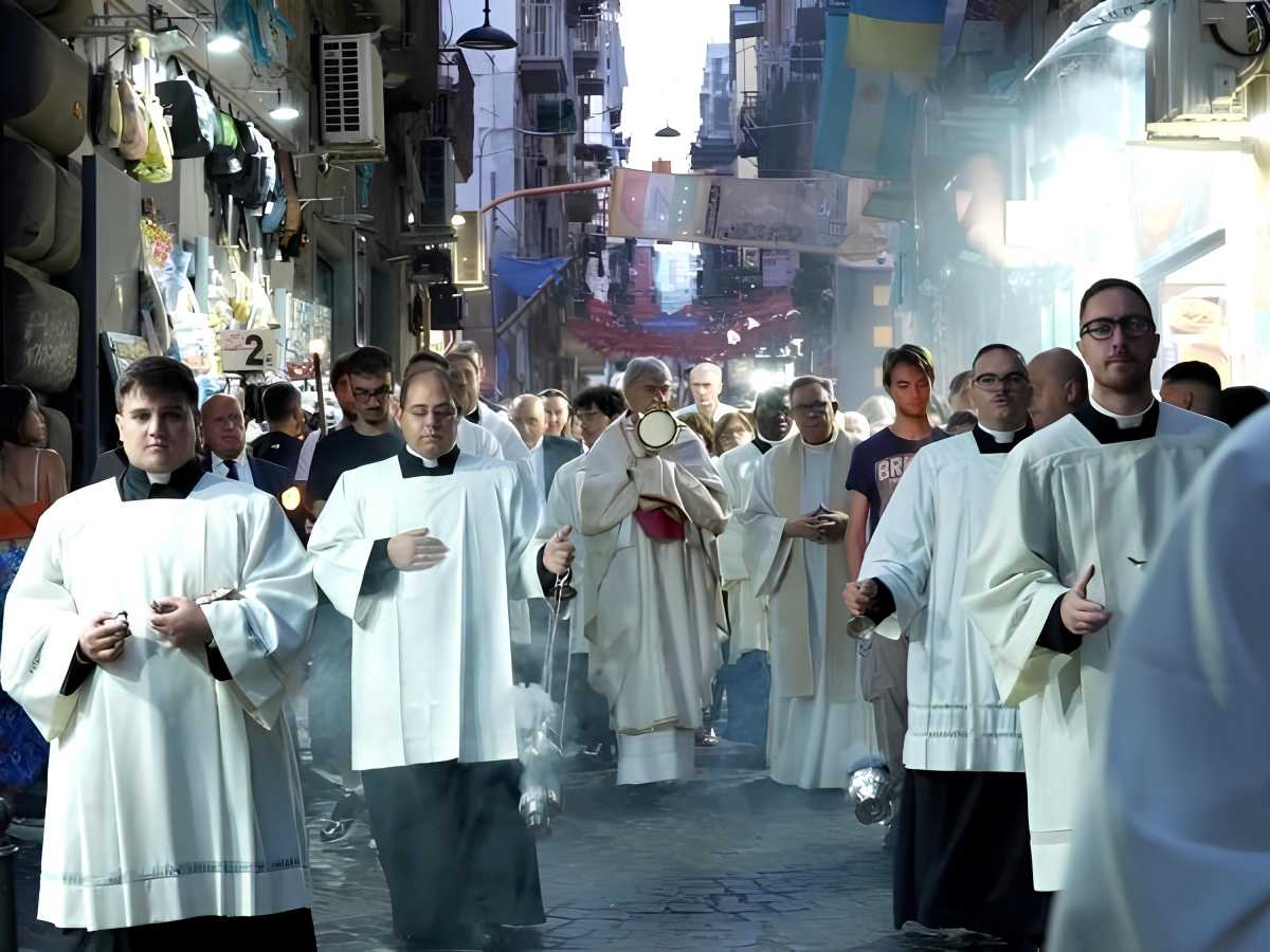 Processione per le strade