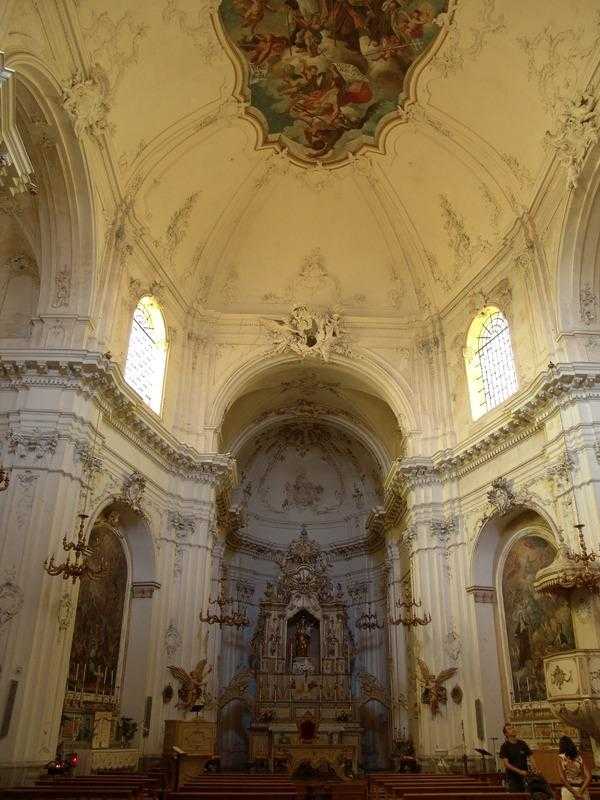 Interno chiesa