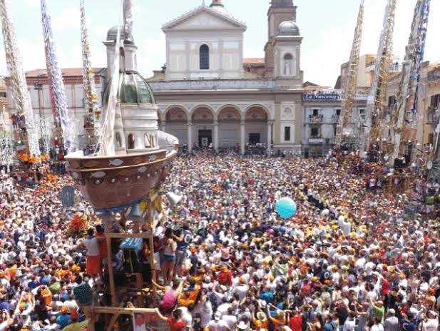 Ballata dei Gigli con la Barca