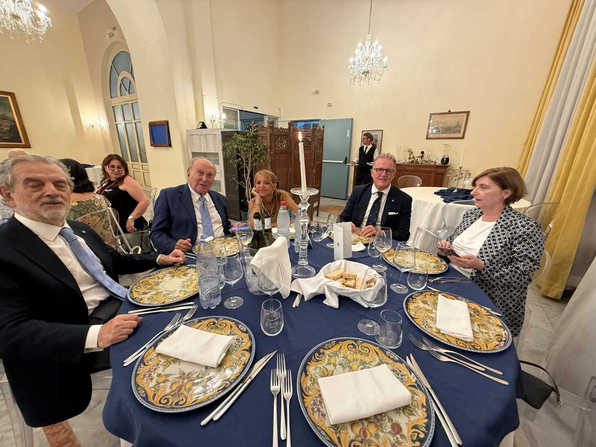 Cena