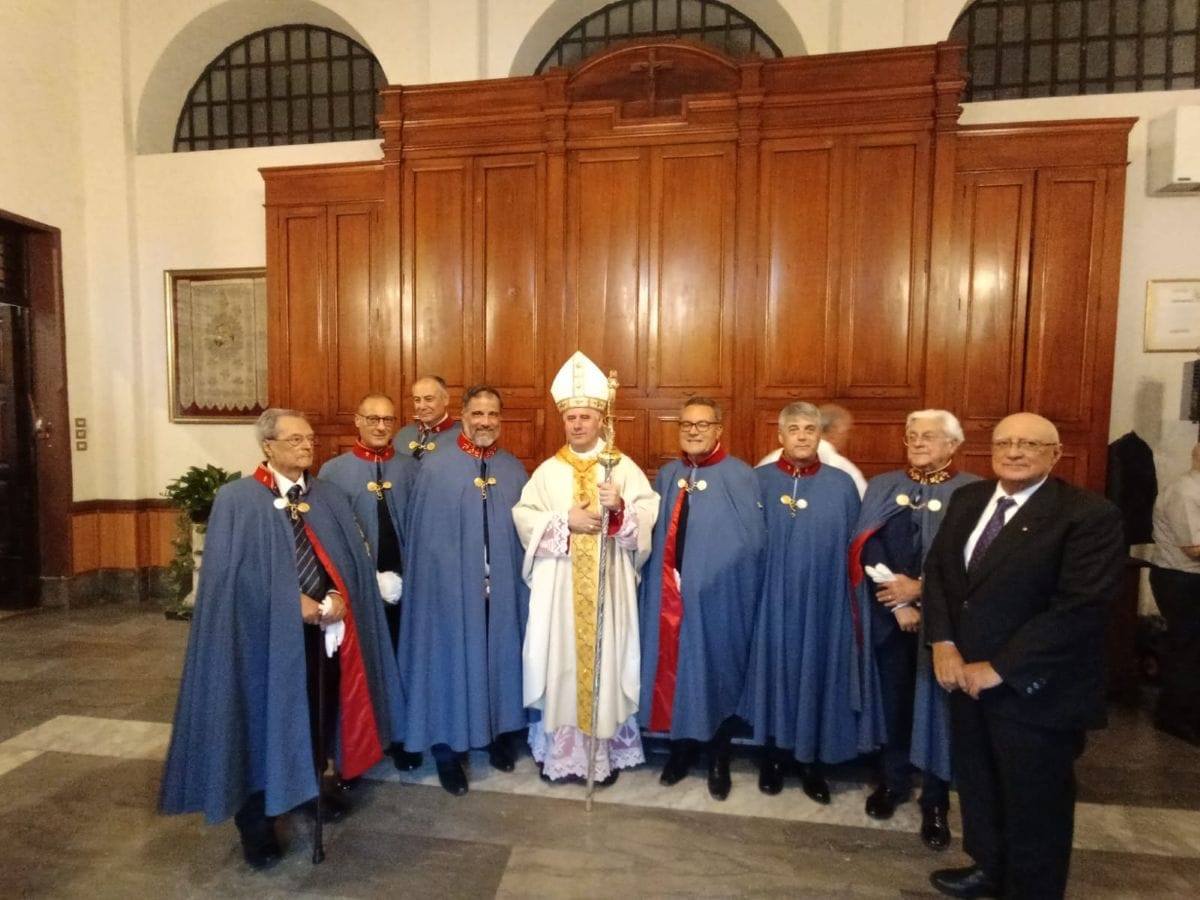 Foto di gruppo con il cardinale
