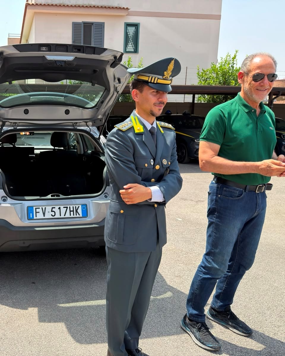 Il Comandante della Compagnia della GdF di Marcianise e il Delegato