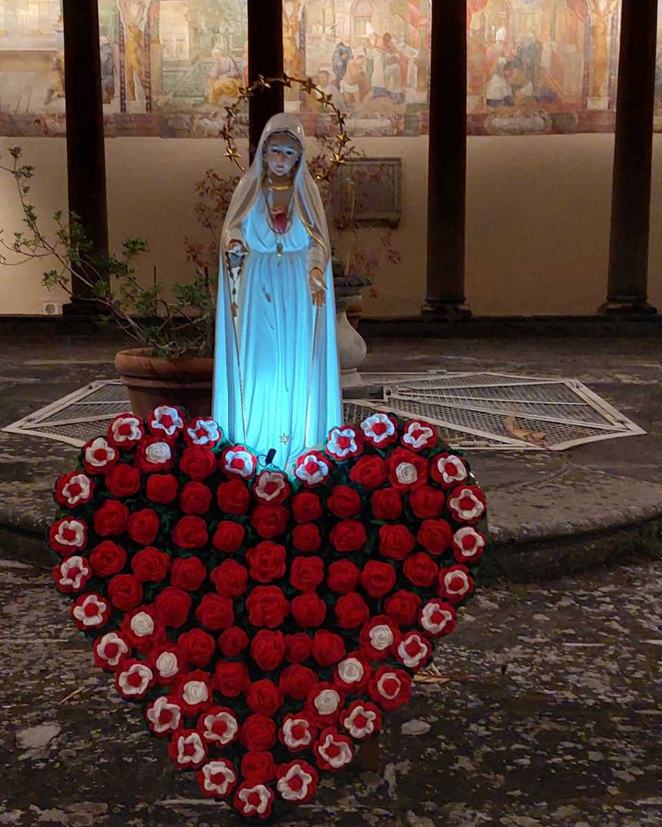 La Madonna nel chiostro