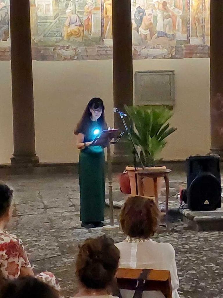 Serata nel chiostro