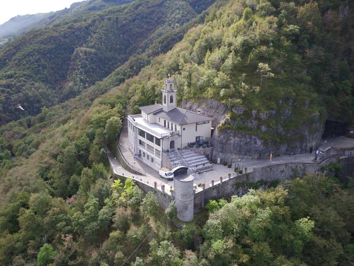 Veduta esterna del santuario