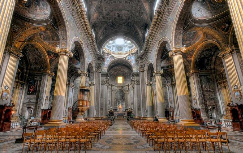 Chiesa interno