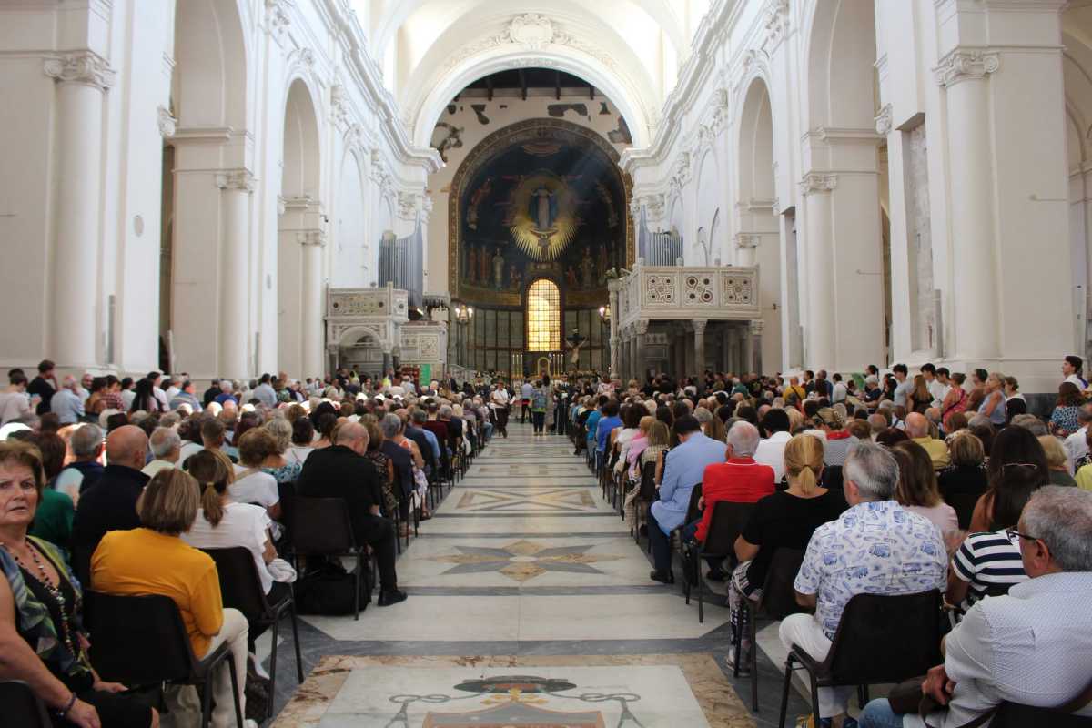 La navata da dietro