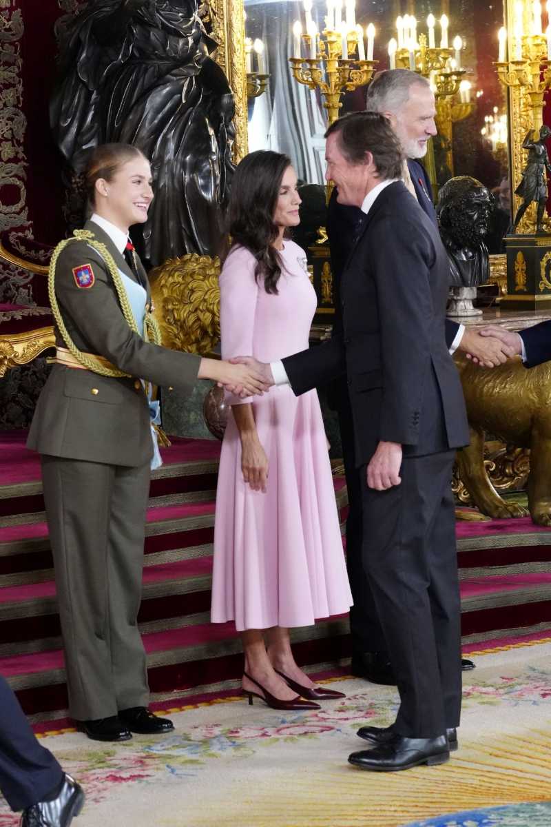 Gran Maestro saluta la Principesse delle Asturie